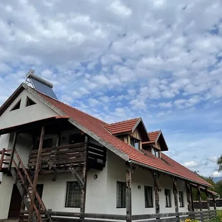 Casa La Doi Nuci Bradet (Bihor)