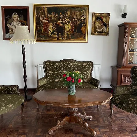Guest house Casa La Doi Nuci *