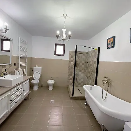Casa La Doi Nuci *